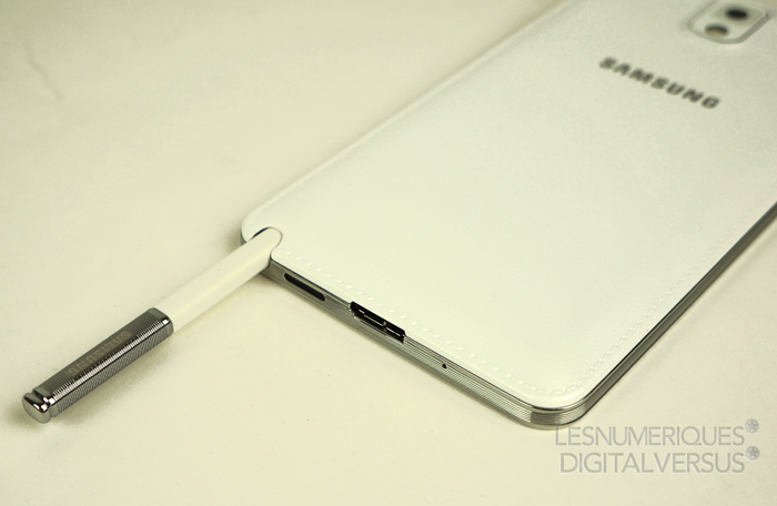 samsung-galaxy-note-3-stylet-fourreau